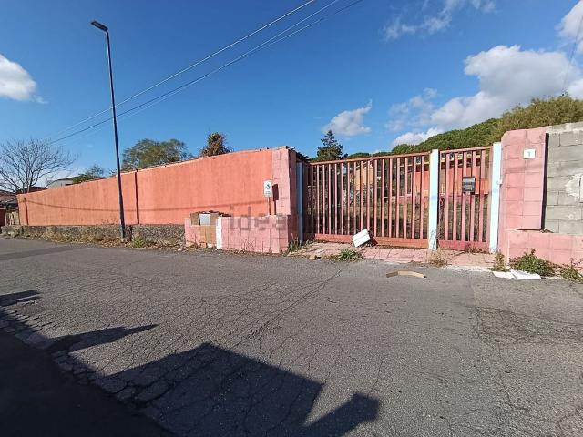 Casa in vendita a Pedara, Sicilia