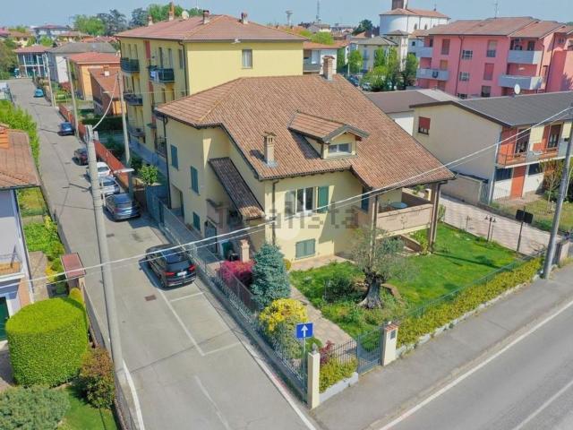 Casa in vendita a Vailate, Lombardia