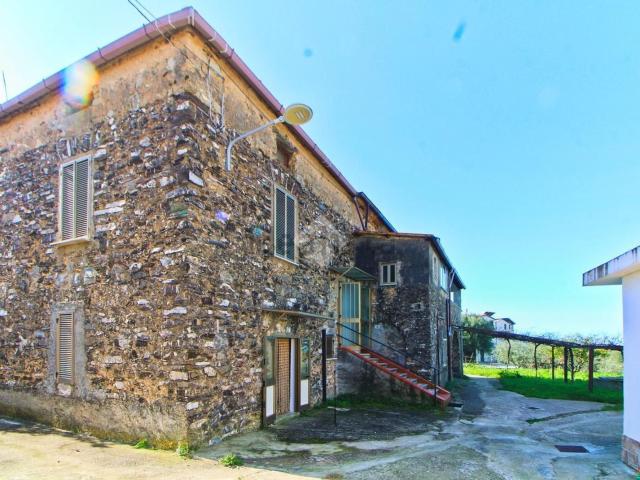 Casa in vendita a Pisciotta, Campania