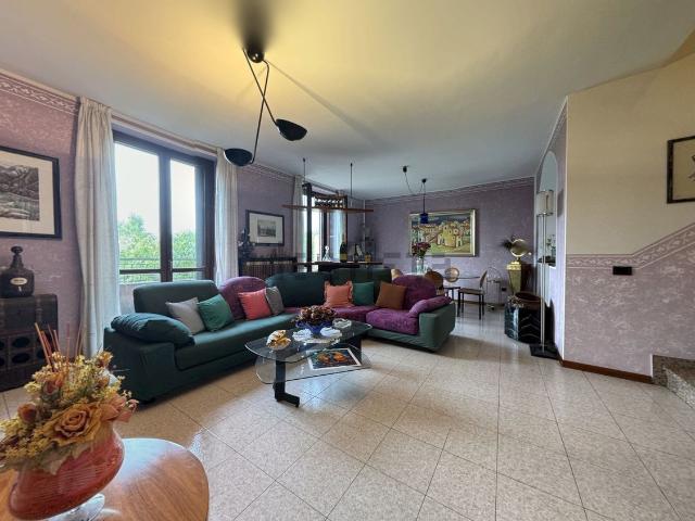 Casa in vendita a Sedriano, Lombardia