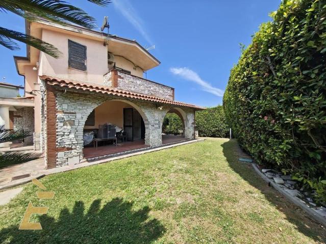 Casa in vendita a Canosa, Giugliano In Campania