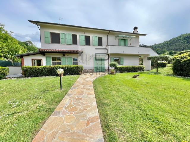 Casa in vendita a Marignana, Camaiore