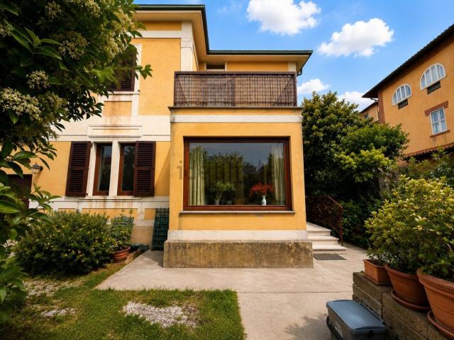 Casa in vendita a Marche, Ancona
