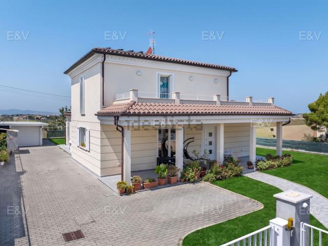 Casa in vendita a Marche, Pesaro E Urbino