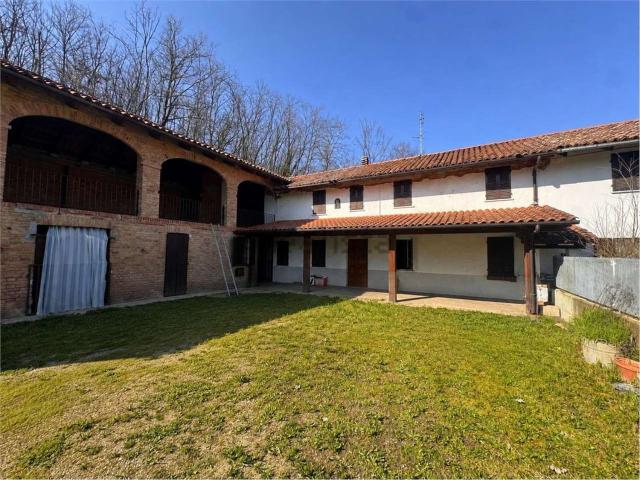 Casa in vendita a Piemonte, Asti