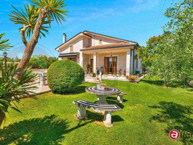 Casa in vendita a Pontecorvo, Lazio