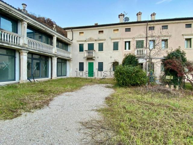 Casa in vendita a Arcugnano, Veneto