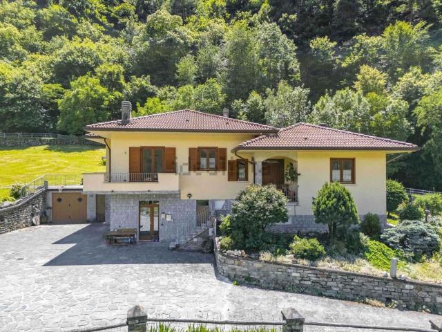 Casa in vendita a Talamona, Lombardia