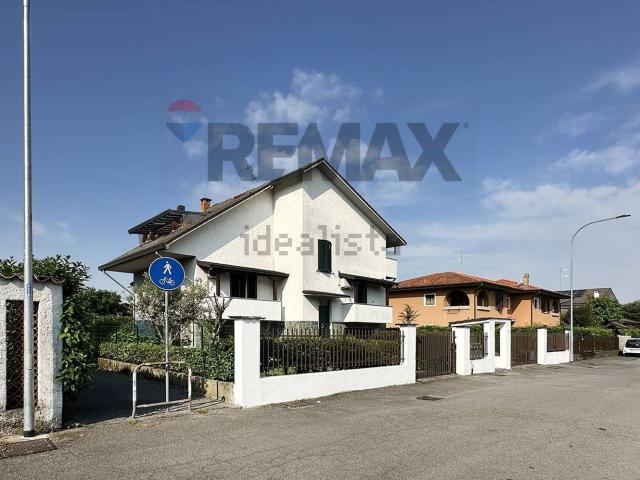 Casa in vendita a Inzago, Lombardia