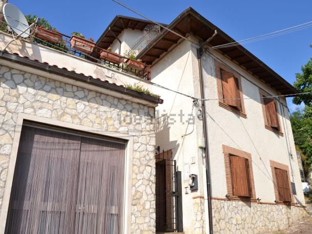 Casa in vendita a Pereto, L'Aquila