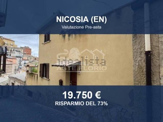 Casa in vendita a Nicosia, Enna