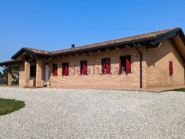 Casa in vendita a Azzano Decimo, Friuli-Venezia Giulia