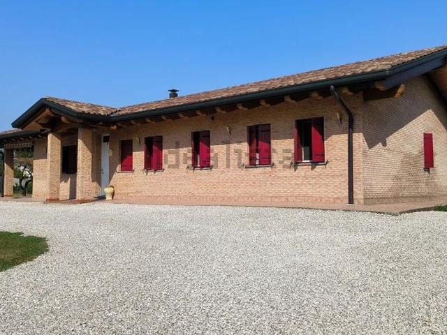 Casa in vendita a Azzano Decimo, Friuli-Venezia Giulia