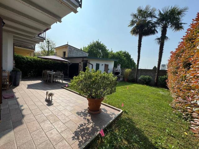 Casa in vendita a Villaggio Ina Casa, Cesate