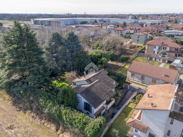 Casa in vendita a Macherio, Lombardia