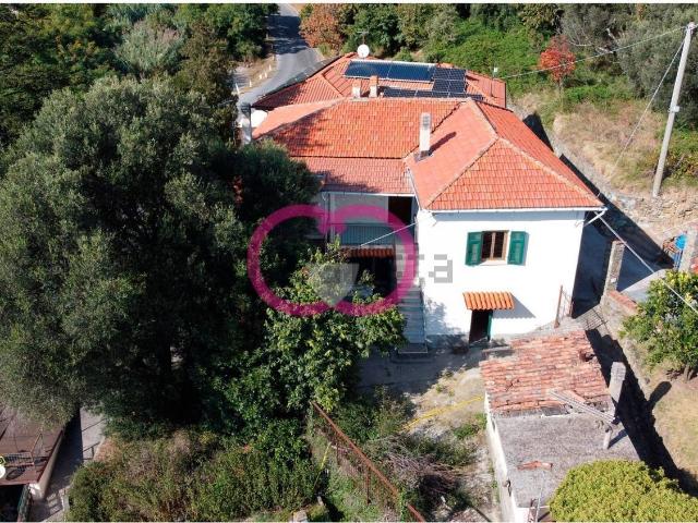Casa in vendita a Varazze, Liguria