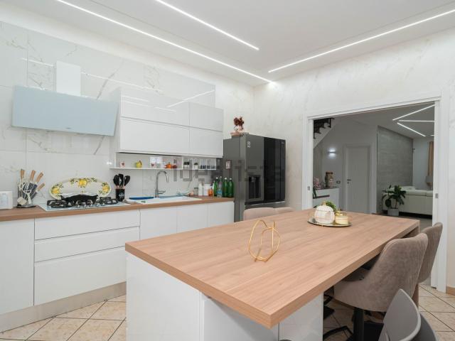 Casa in vendita a Mascalucia, Catania