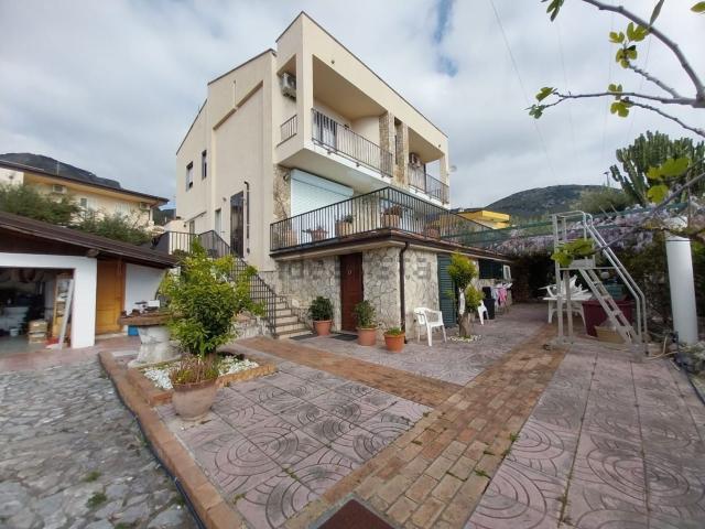 Casa in vendita a Calabria, Cosenza