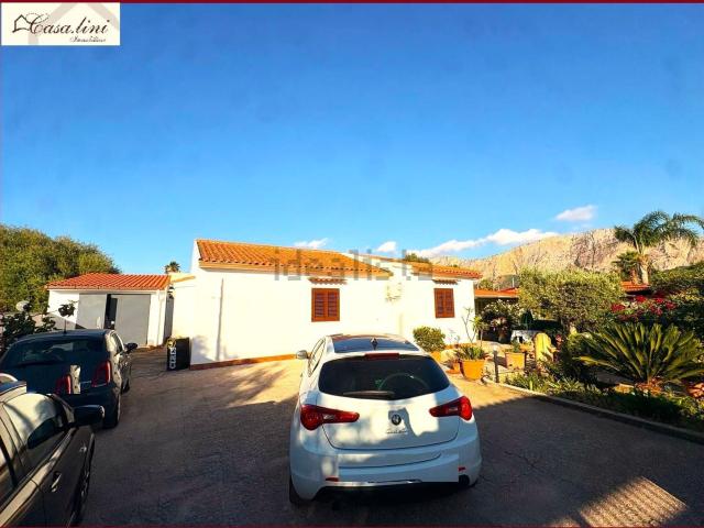 Casa in vendita a Carini, Sicilia