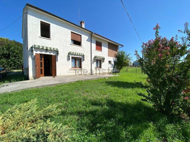 Casa in vendita a Farra di Soligo, Treviso