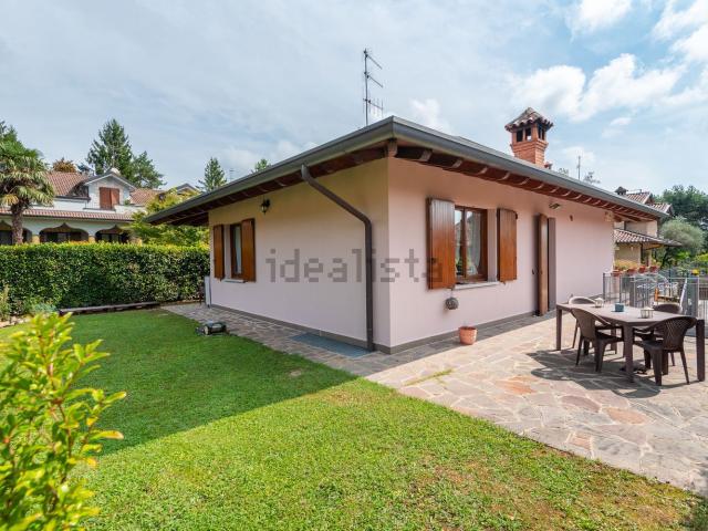 Casa in vendita a Almenno San Bartolomeo, Lombardia
