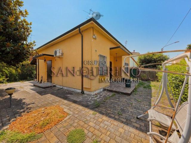 Casa in vendita a Unione Comuni Modenesi Area Nord, Mirandola