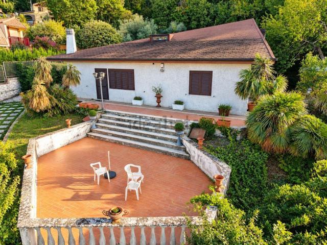 Casa in vendita a Orte, Viterbo