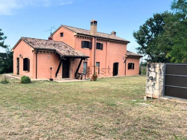 Casa in vendita a Varano, Ancona