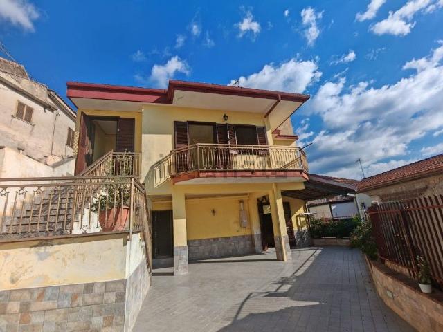 Casa in vendita a Castel Morrone