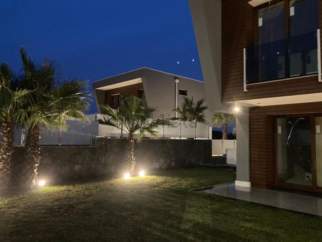 Casa in vendita a Pedara, Sicilia