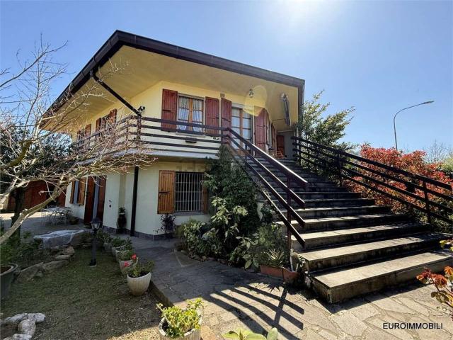 Casa in vendita a Neviano Degli Arduini, Reggio Emilia