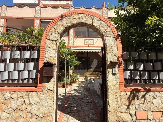 Casa in vendita a Acerra, Campania