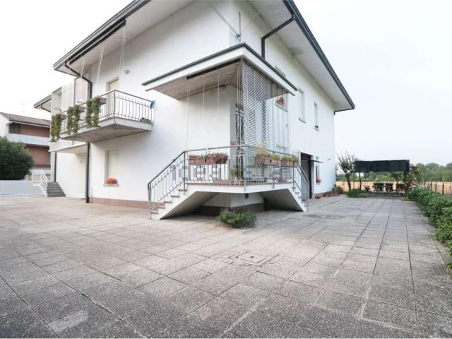 Casa in vendita a Unione delle Terre d'Argine, Carpi