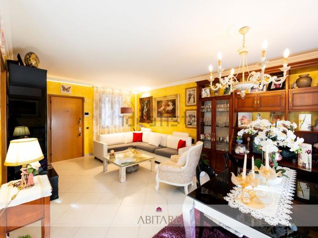 Casa in vendita a Liscate, Lombardia