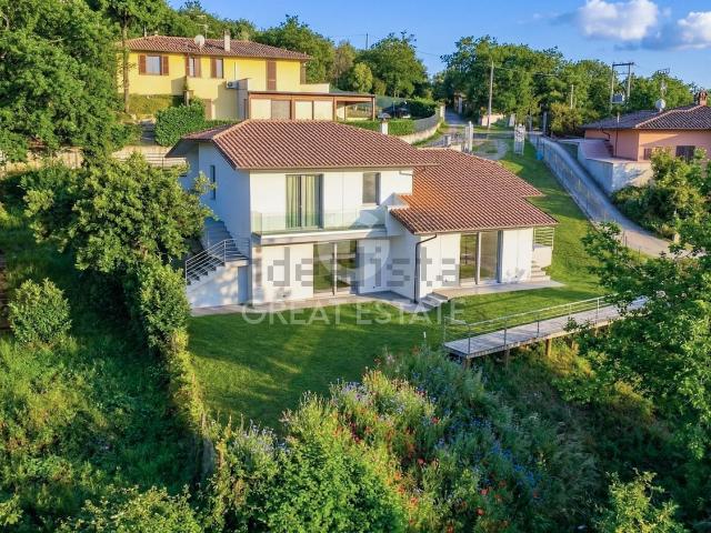 Casa in vendita a Magione, Umbria