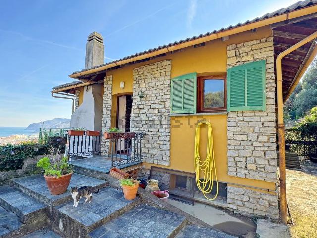 Casa in vendita a Spotorno, Liguria