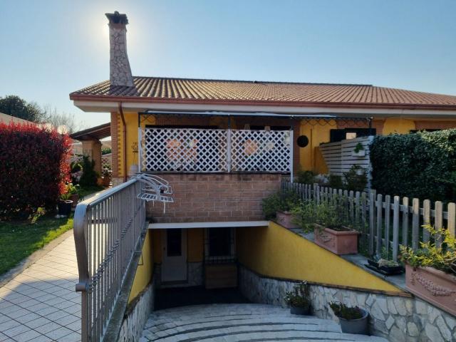 Casa in vendita a Roma Capitale, Lazio