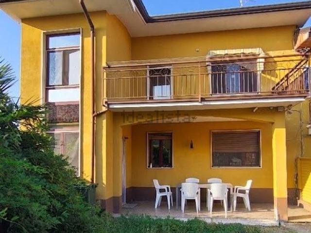 Casa in vendita a Santhià, Vercelli