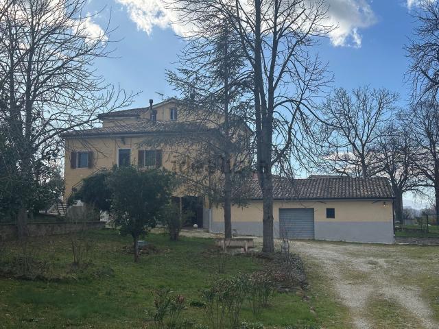 Casa in vendita a Marche, Macerata