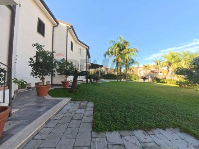 Casa in vendita a Carini, Sicilia
