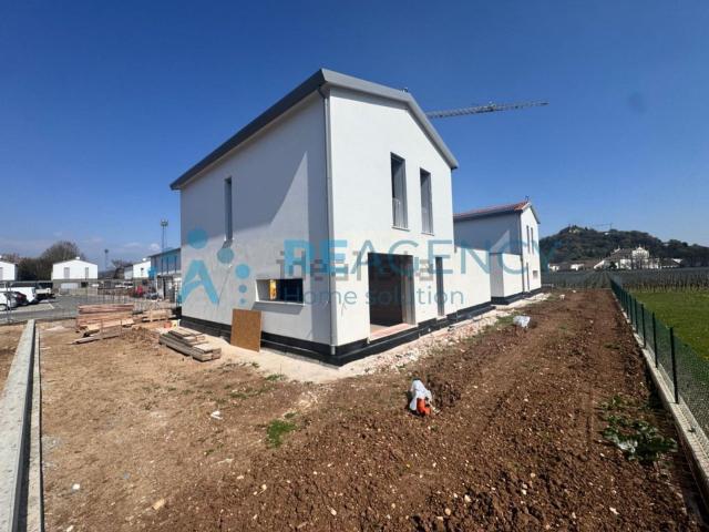 Casa in vendita a Altavilla Vicentina, Veneto