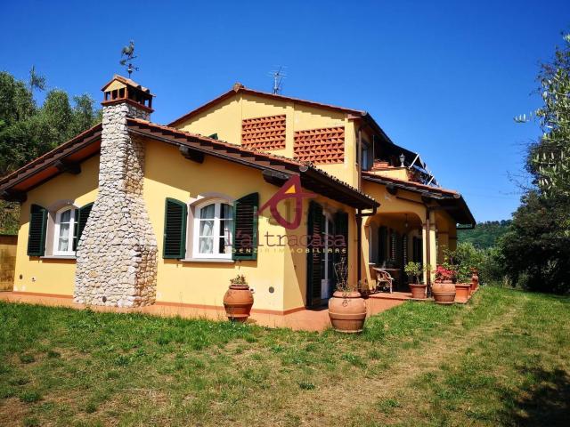 Casa in vendita a Massa e Cozzile, Massa E Cozzile