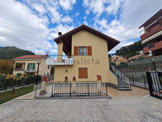Casa in vendita a Ventimiglia, Liguria