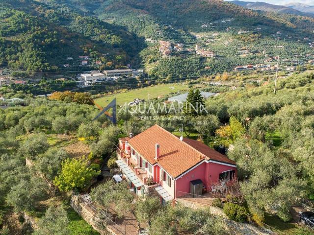 Casa in vendita a Oliveto, Imperia