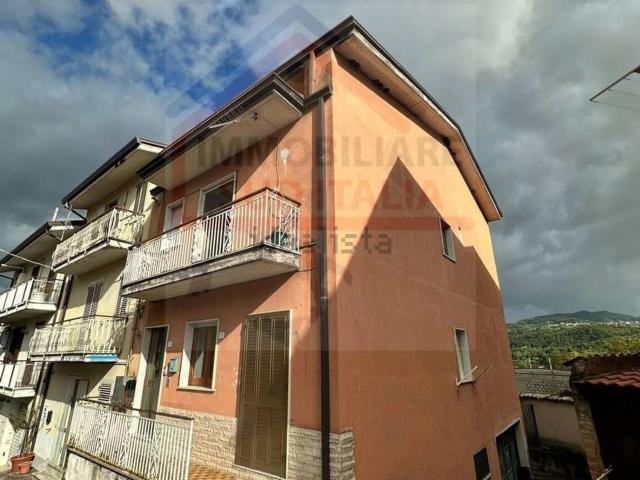 Casa in vendita a Pratola Serra, Campania