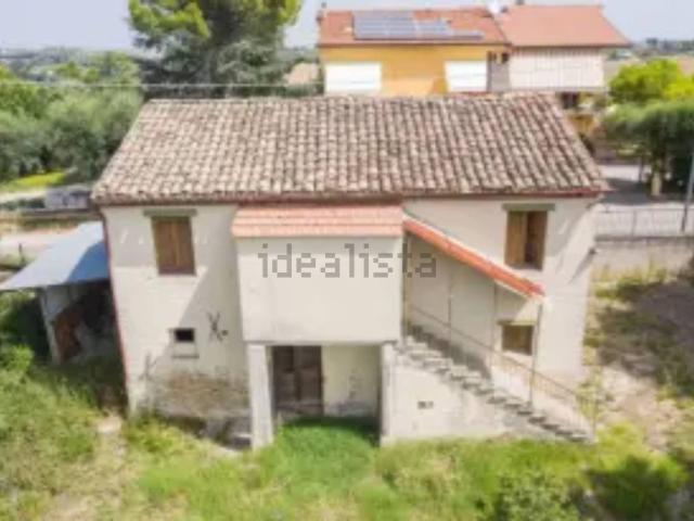 Casa in vendita a Laqua, Montegiorgio