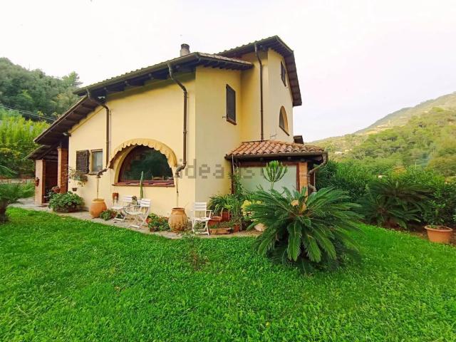 Casa in vendita a Soldano, Liguria