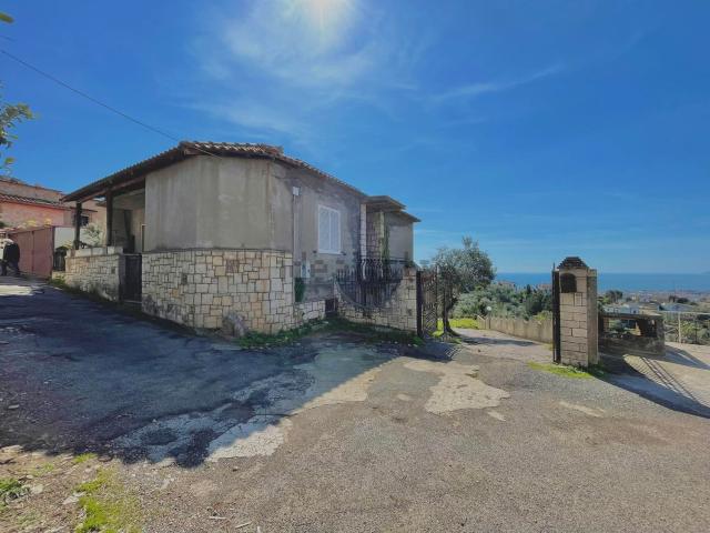 Casa in vendita a Terracina, Lazio