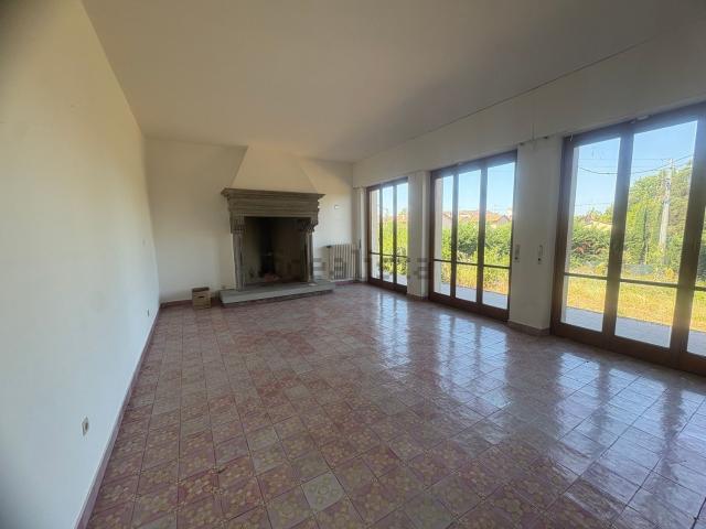 Casa in vendita a Colle di Santa Maria, Palazzo Del Pero