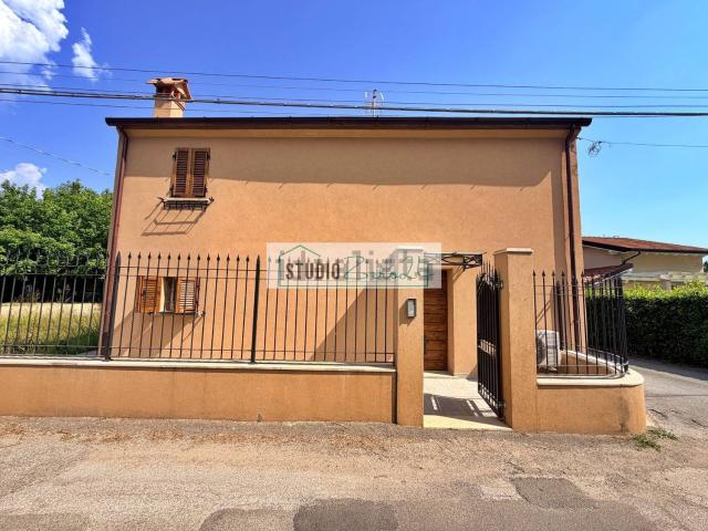 Casa in vendita a Tonfano, Toscana